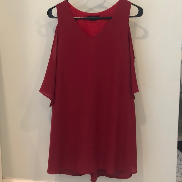 Red dress - Picture 2 of 4